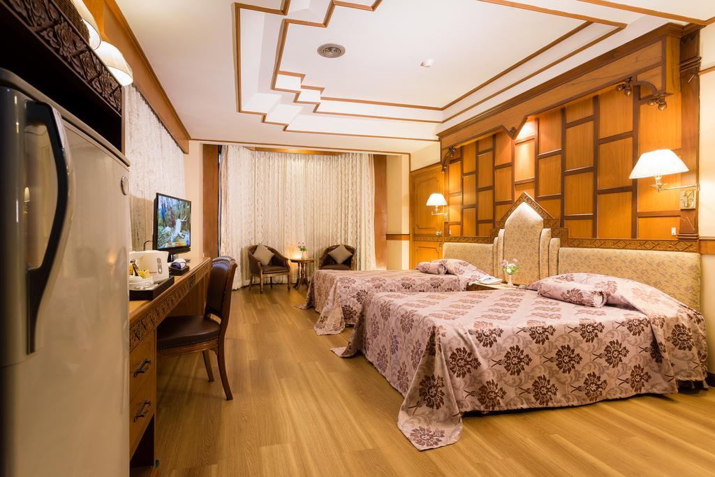 Kyo-Un Hotel Sara Buri Quarto foto